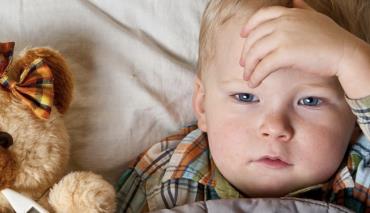 Никаких командировок и снижения зарплаты: какие гарантии у работающих беременных девушек?